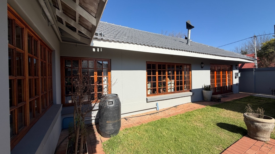 4 Bedroom Property for Sale in Oewersig North West